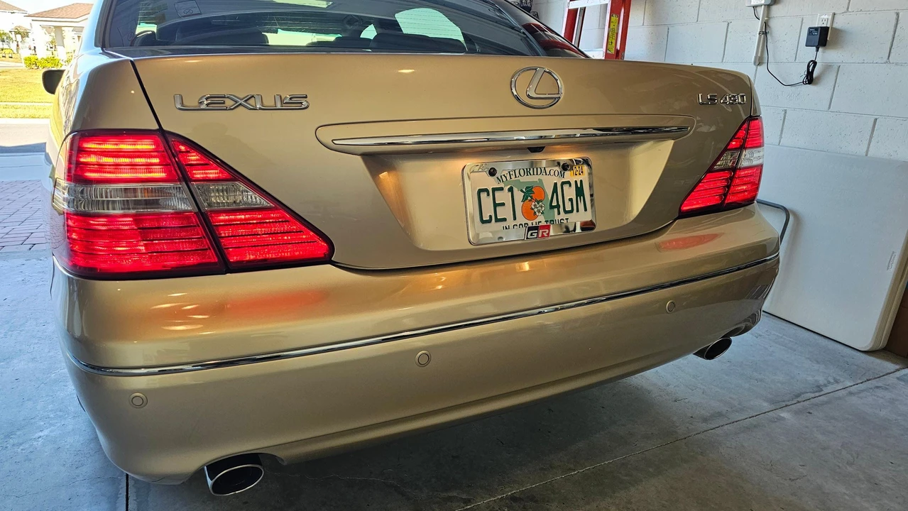 2004 Lexus LS 3rd Gen - Image 30 of 31