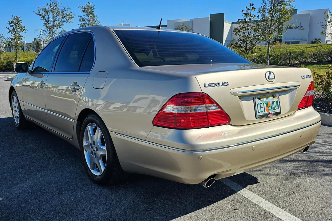 2004 Lexus LS 3rd Gen - Image 4 of 31