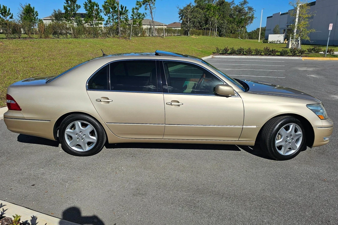 2004 Lexus LS 3rd Gen - Image 3 of 31