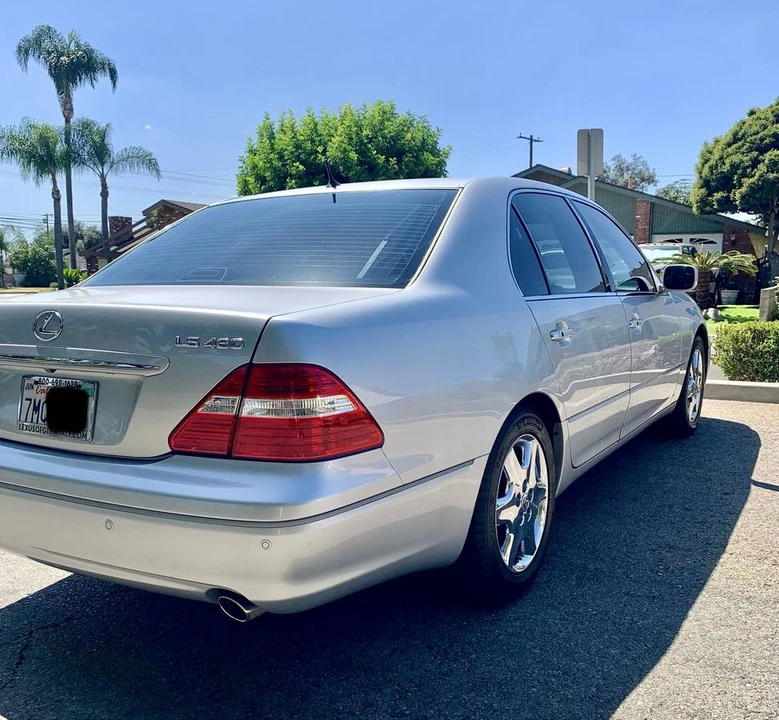 2004 Lexus LS 3rd Gen - Image 4 of 24