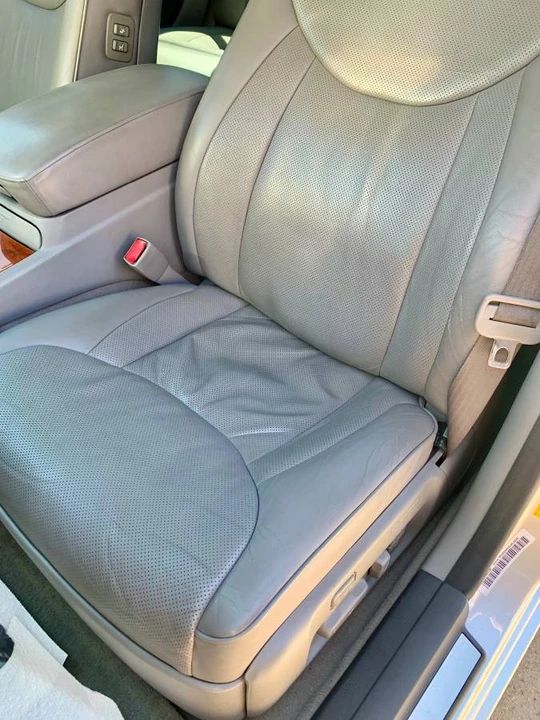 2004 Lexus LS 3rd Gen - Image 14 of 24