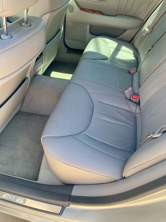 2004 Lexus LS 3rd Gen - Image 17 of 24