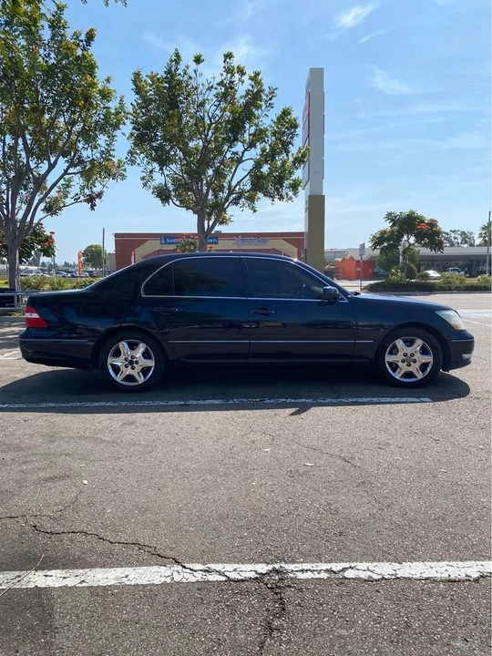 2004 Lexus LS 3rd Gen - Image 6 of 19