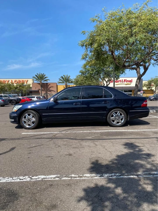 2004 Lexus LS 3rd Gen - Image 2 of 19