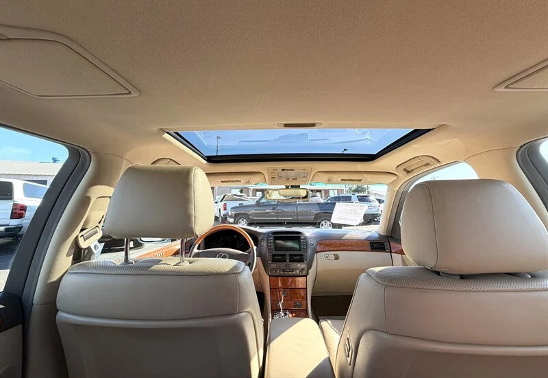 2004 Lexus LS 3rd Gen - Image 17 of 20