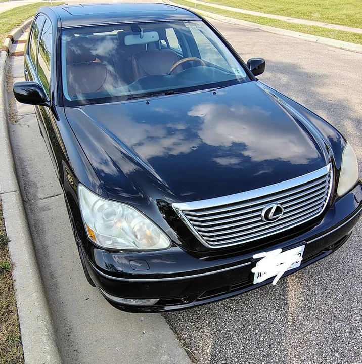 2004 Lexus LS 3rd Gen - Image 2 of 11