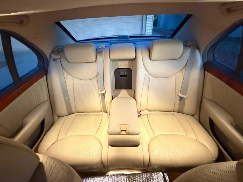 2004 Lexus LS 3rd Gen - Image 12 of 18