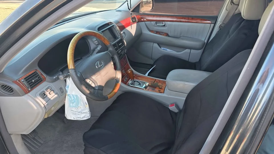 2004 Lexus LS 3rd Gen - Image 8 of 10