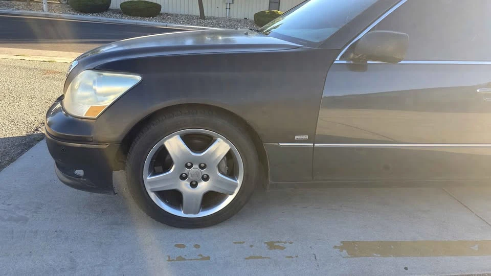 2004 Lexus LS 3rd Gen - Image 5 of 10