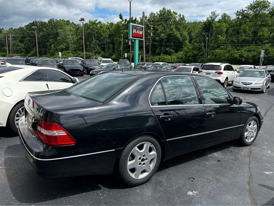 2004 Lexus LS 3rd Gen - Image 4 of 15