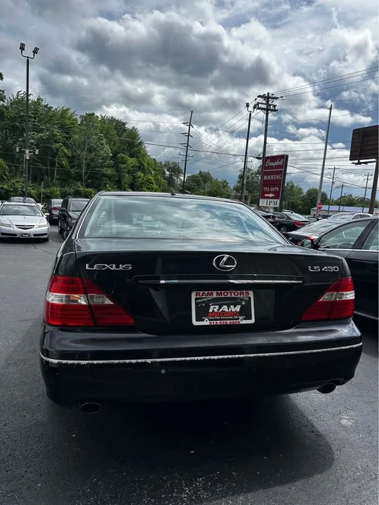 2004 Lexus LS 3rd Gen - Image 5 of 15