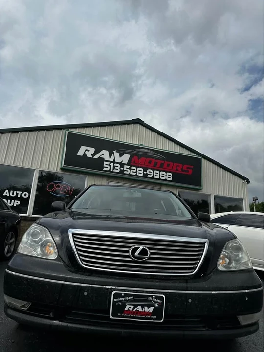 2004 Lexus LS 3rd Gen - Image 2 of 15