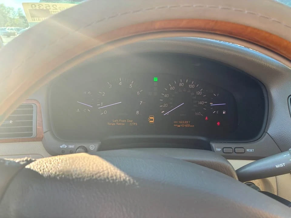 2004 Lexus LS 3rd Gen - Image 5 of 5