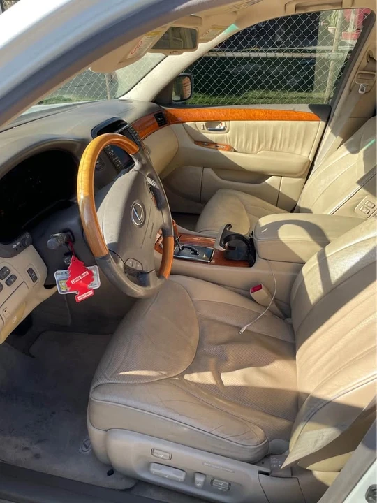 2004 Lexus LS 3rd Gen - Image 9 of 9