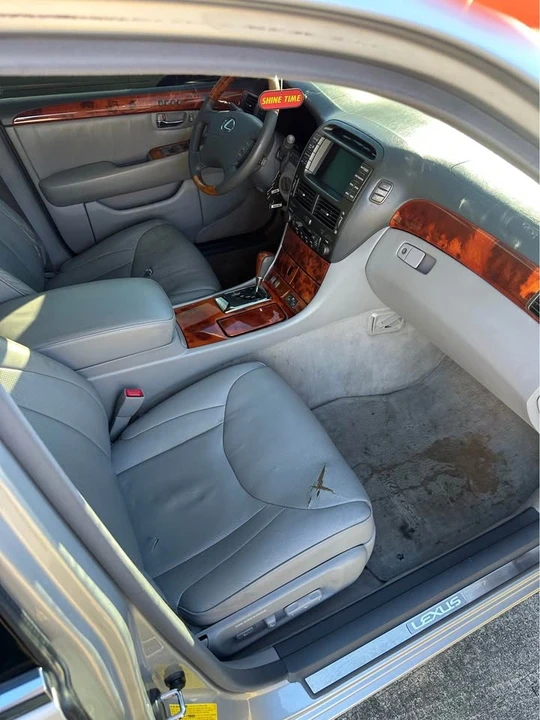 2004 Lexus LS 3rd Gen - Image 13 of 14