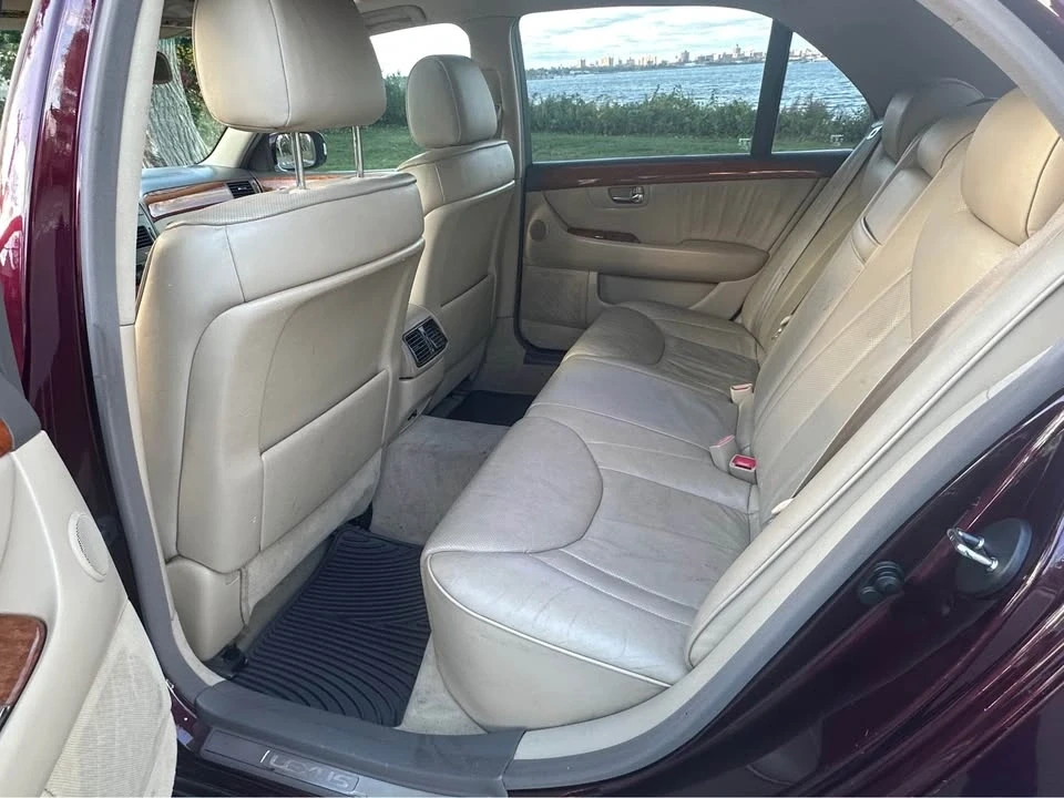 2004 Lexus LS 2nd Gen - Image 11 of 14