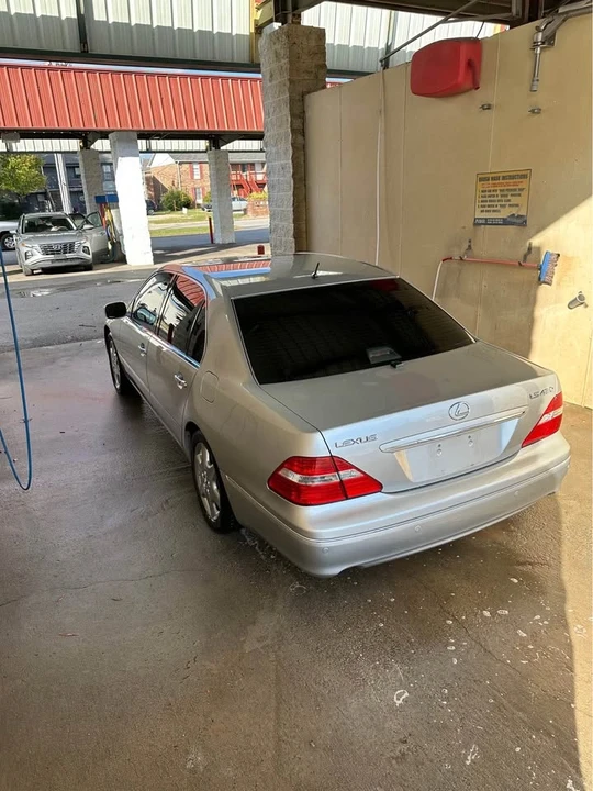 2004 Lexus LS 3rd Gen - Image 7 of 14