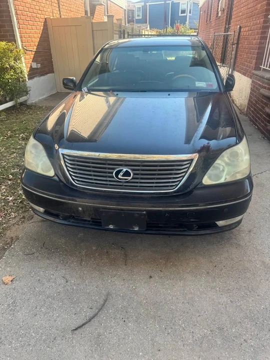 2004 Lexus LS 3rd Gen - Image 4 of 9