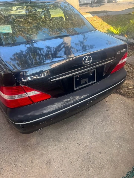2004 Lexus LS 3rd Gen - Image 2 of 9