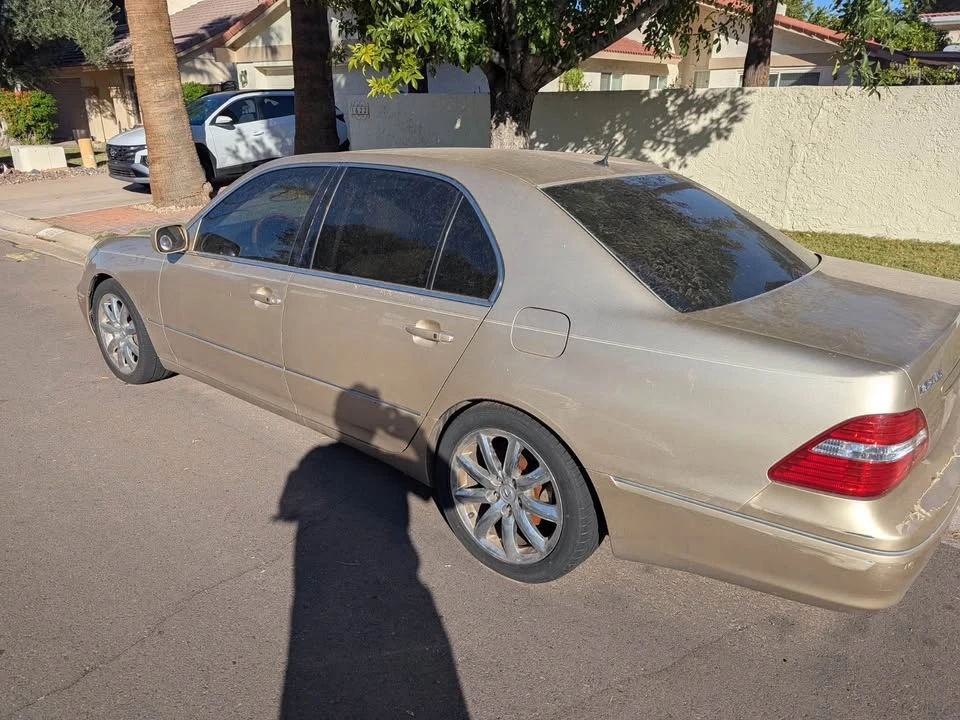 2004 Lexus LS 3rd Gen - Image 3 of 5