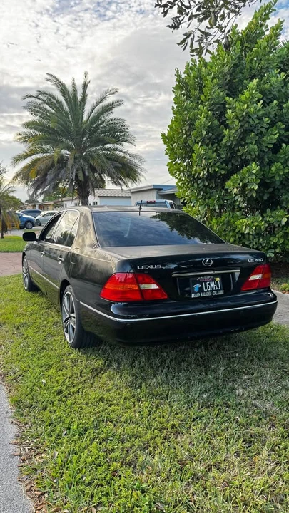 2004 Lexus LS 3rd Gen - Image 2 of 12