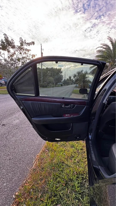2004 Lexus LS 3rd Gen - Image 10 of 12