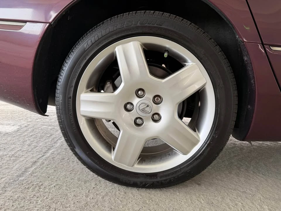 2004 Lexus LS 3rd Gen - Image 6 of 16