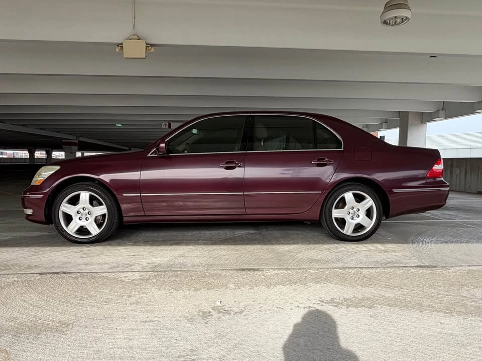 2004 Lexus LS 3rd Gen - Image 2 of 16