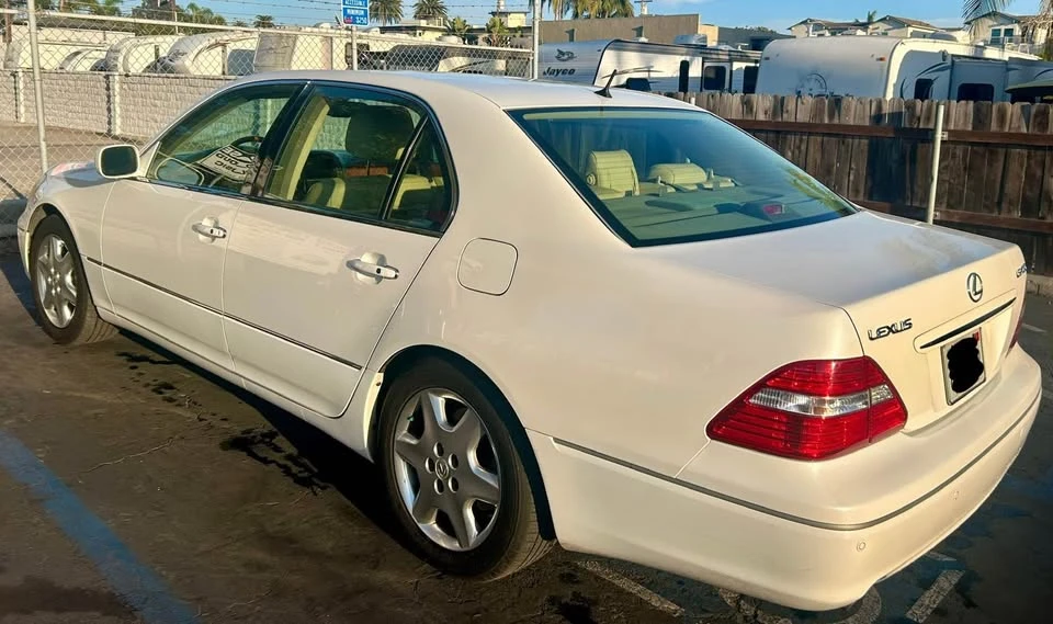 2004 Lexus LS 3rd Gen - Image 2 of 10