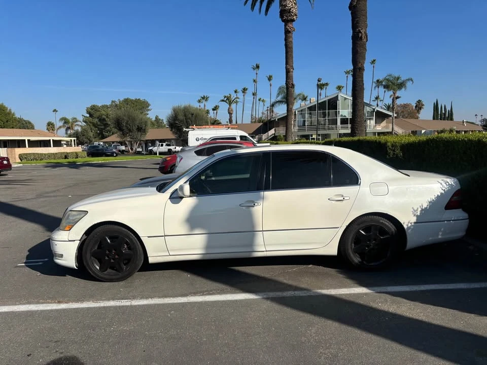 2004 Lexus LS 3rd Gen - Image 2 of 7