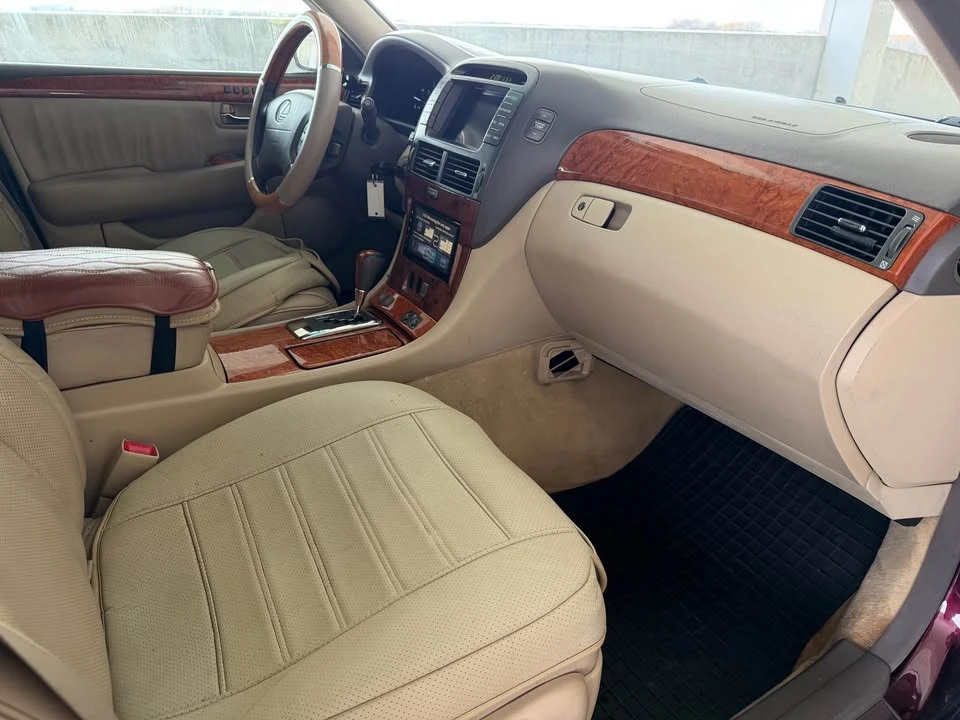 2004 Lexus LS 3rd Gen - Image 15 of 16