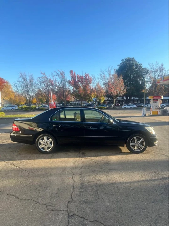 2004 Lexus LS 3rd Gen - Image 8 of 8