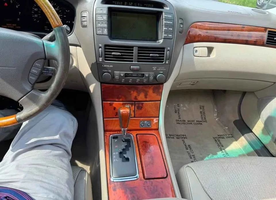 2004 Lexus LS 3rd Gen - Image 2 of 14