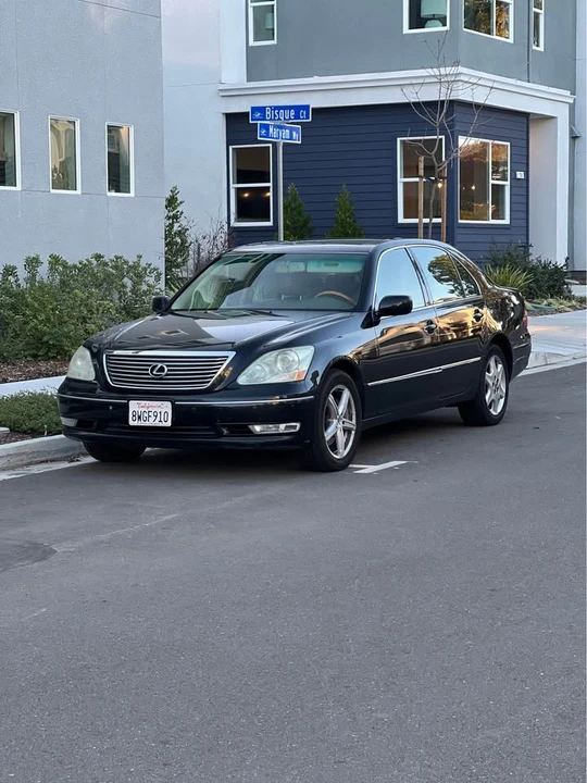 2004 Lexus LS 3rd Gen - Image 2 of 8