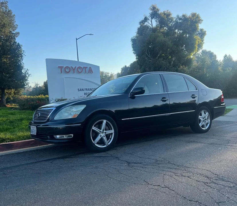 2004 Lexus LS 3rd Gen - Image 2 of 13