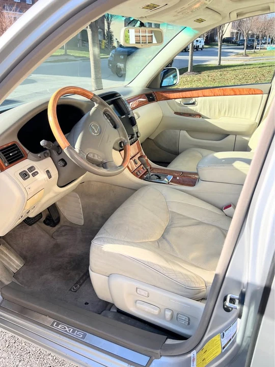 2004 Lexus LS 3rd Gen - Image 5 of 11