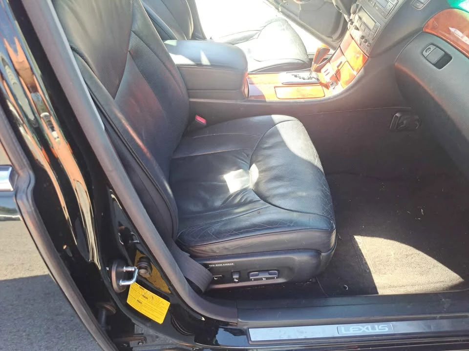 2004 Lexus LS 3rd Gen - Image 8 of 13