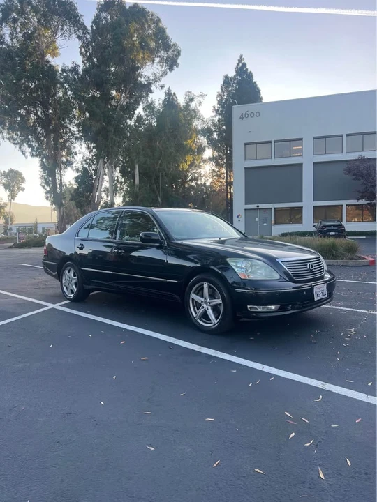 2004 Lexus LS 3rd Gen - Image 3 of 13