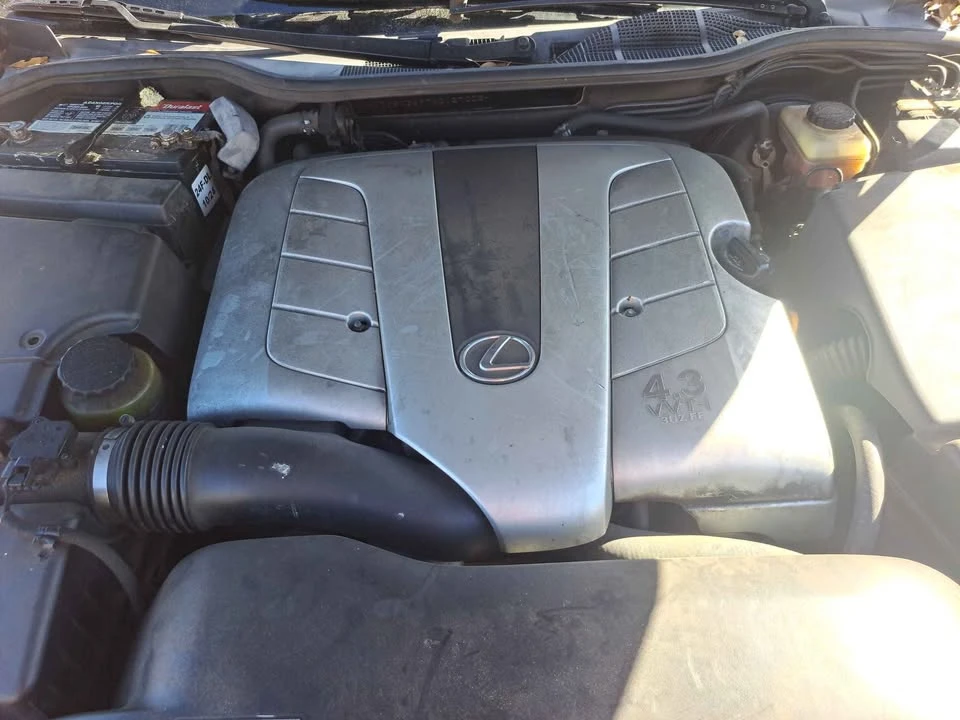 2004 Lexus LS 3rd Gen - Image 10 of 13
