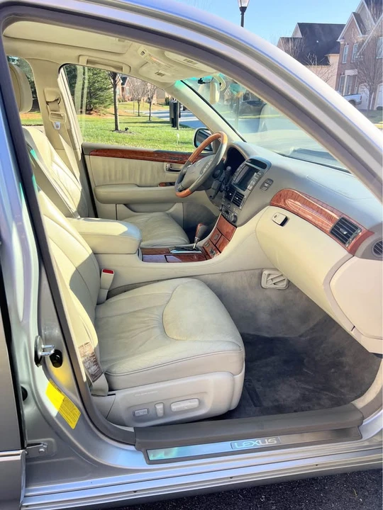 2004 Lexus LS 3rd Gen - Image 6 of 11