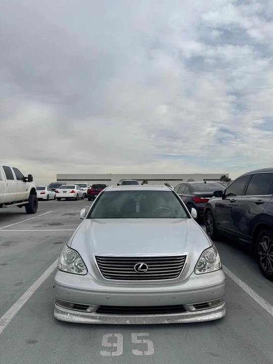 2004 Lexus LS 3rd Gen - Image 4 of 4