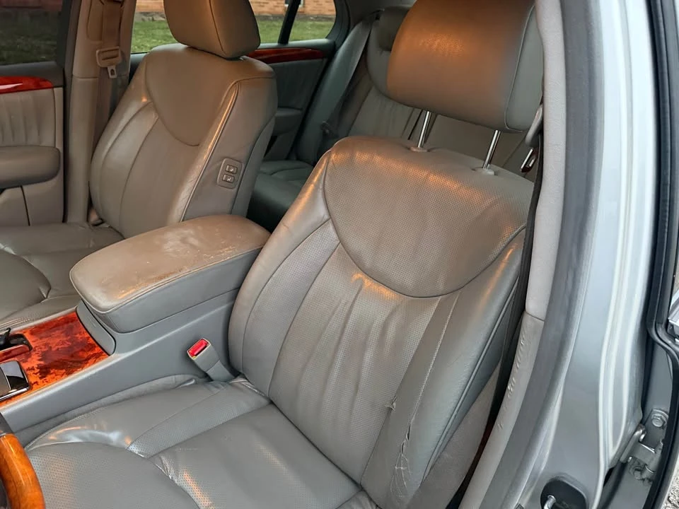2004 Lexus LS 3rd Gen - Image 12 of 20
