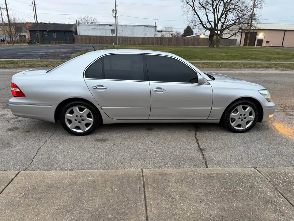 2004 Lexus LS 3rd Gen - Image 6 of 20