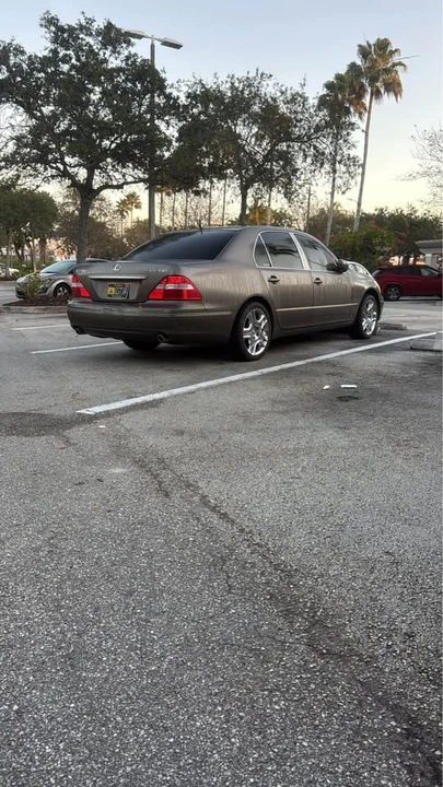 2004 Lexus LS 3rd Gen - Image 2 of 7