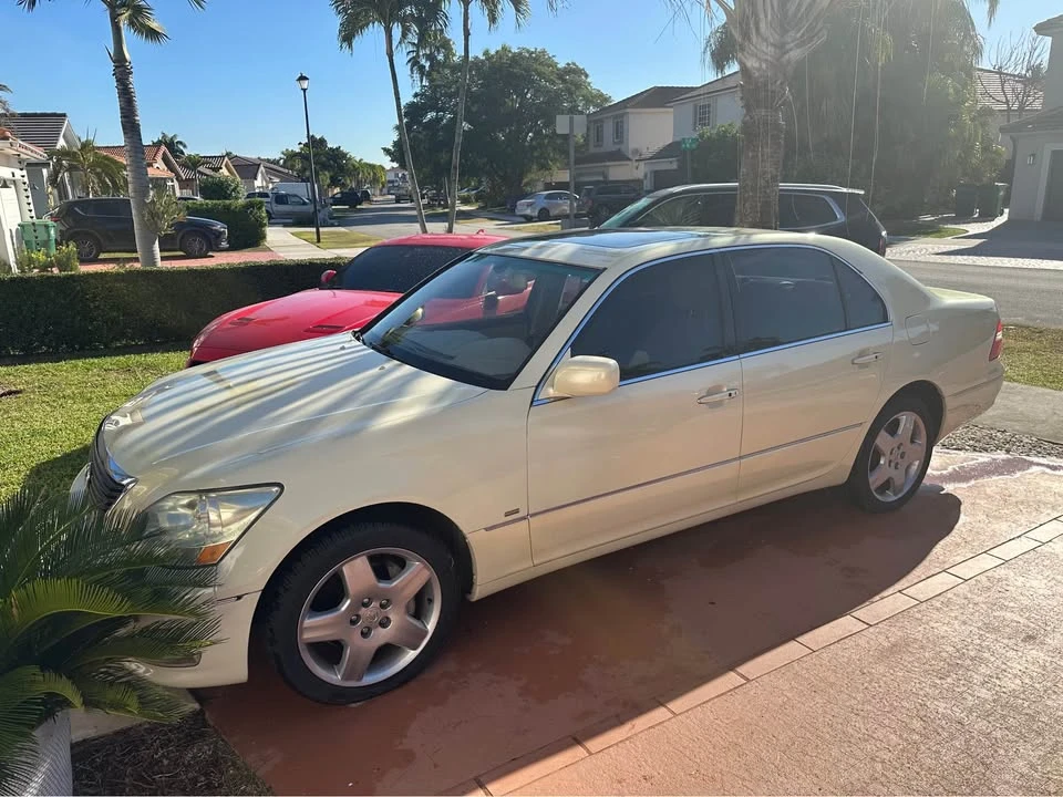 2004 Lexus LS 3rd Gen - Image 3 of 11