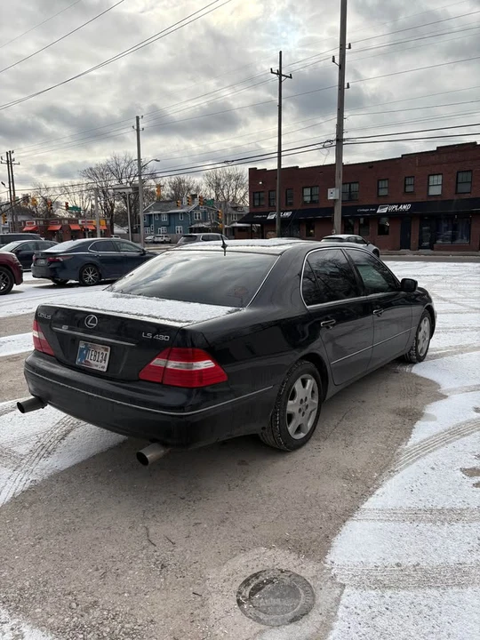 2004 Lexus LS 3rd Gen - Image 3 of 13