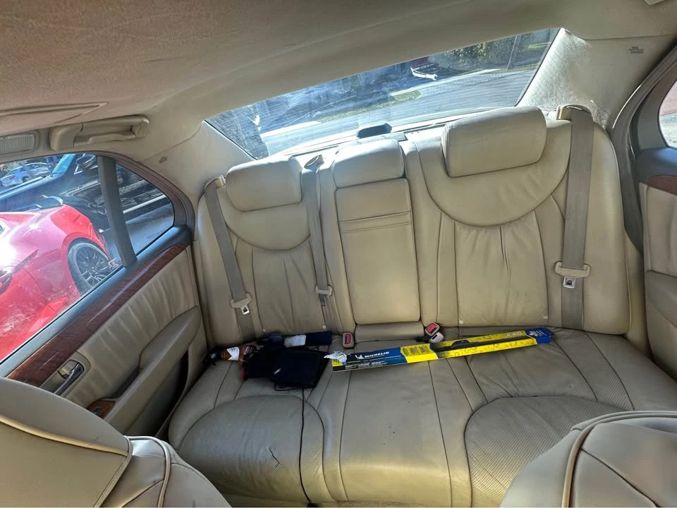 2004 Lexus LS 3rd Gen - Image 9 of 11