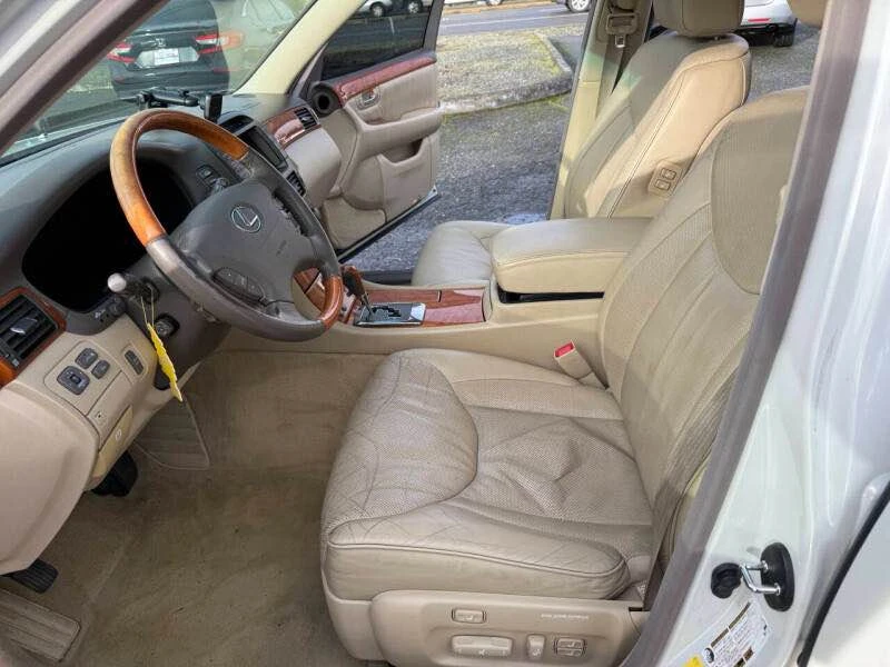 2004 Lexus LS 3rd Gen - Image 13 of 15