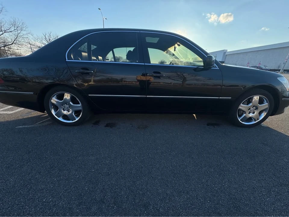 2004 Lexus LS 3rd Gen - Image 8 of 19