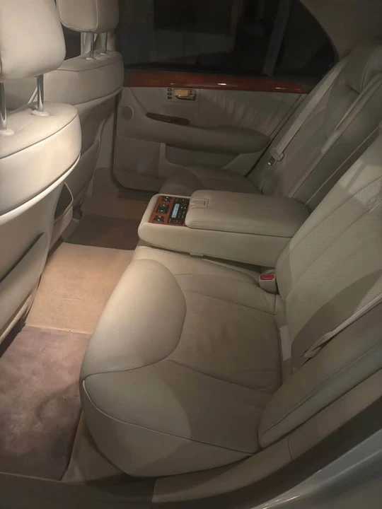 2004 Lexus LS 3rd Gen - Image 7 of 10
